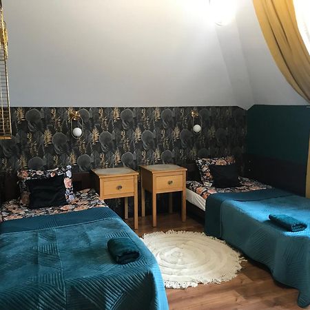 Pokoje Goscinne Przylesie Lobez Bagian luar foto
